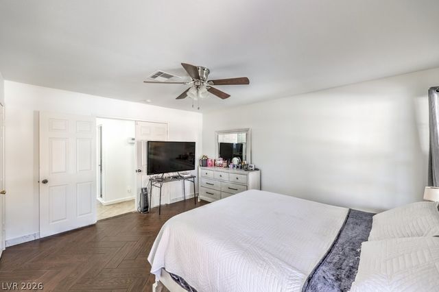 4304 West LA MADRE Way, North Las Vegas, NV 89031