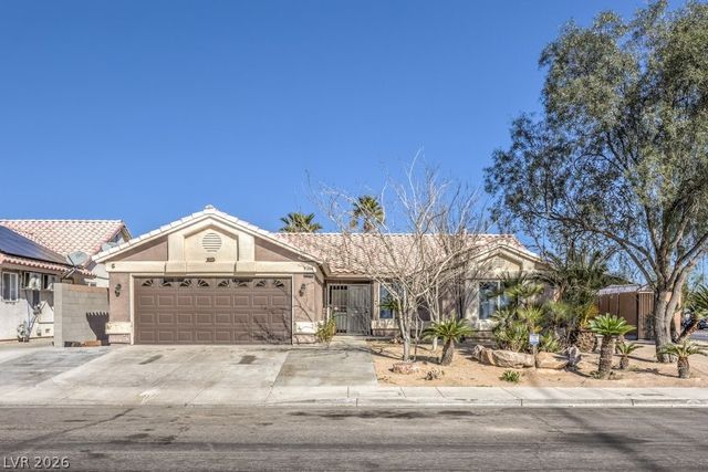 4304 West LA MADRE Way, North Las Vegas, NV 89031