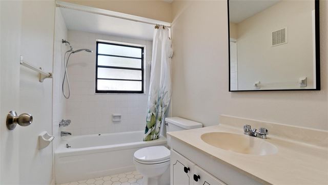 1225 56TH STREET W, Bradenton, FL 34209