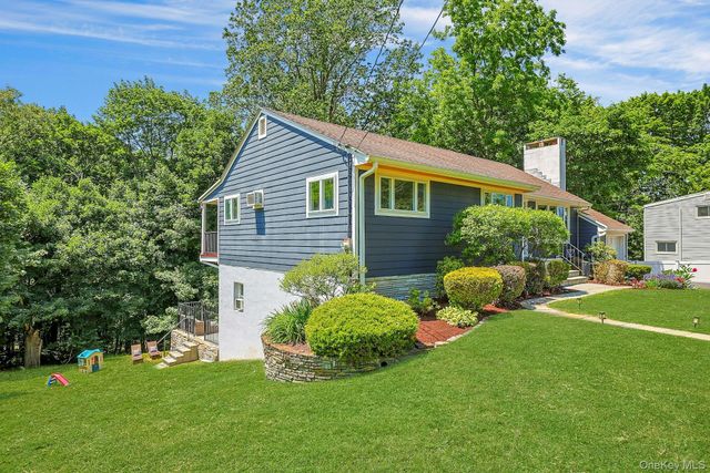 28 Summit Place, Pleasantville, NY 10570