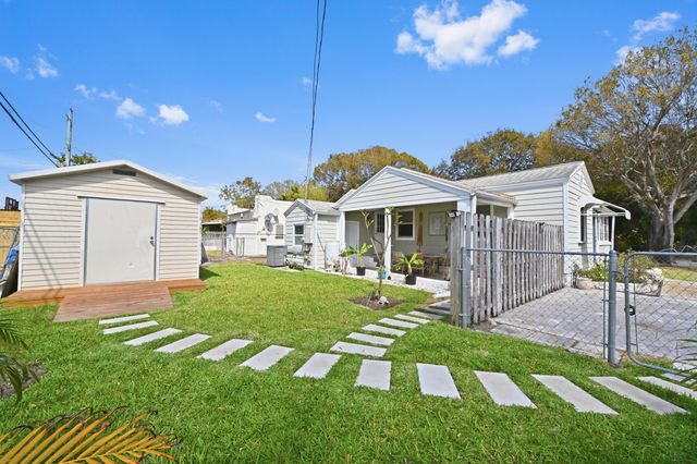 701 Palmetto Street, West Palm Beach, FL 33405