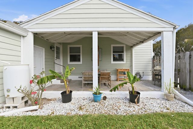 701 Palmetto Street, West Palm Beach, FL 33405