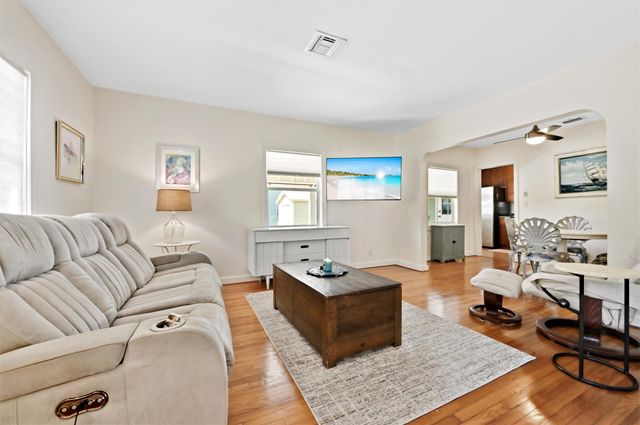 701 Palmetto Street, West Palm Beach, FL 33405