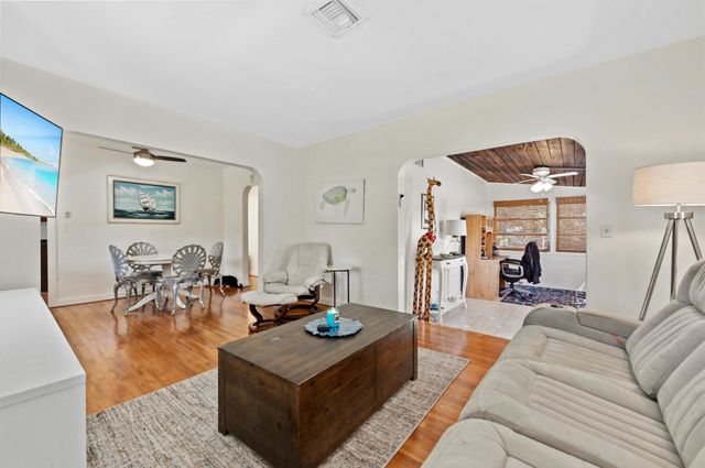 701 Palmetto Street, West Palm Beach, FL 33405