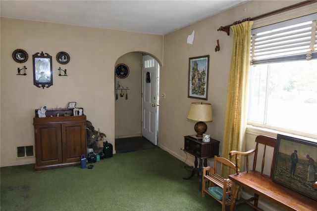 89 Alpine Road, Greece, NY 14612