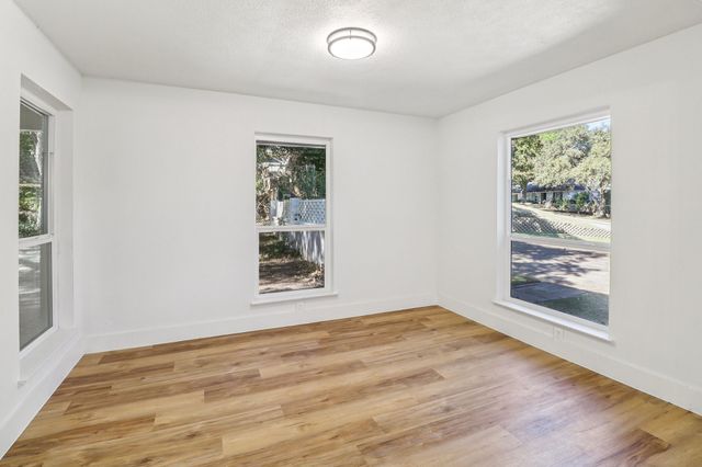 3950 Rowan Drive, Fort Worth, TX 76116