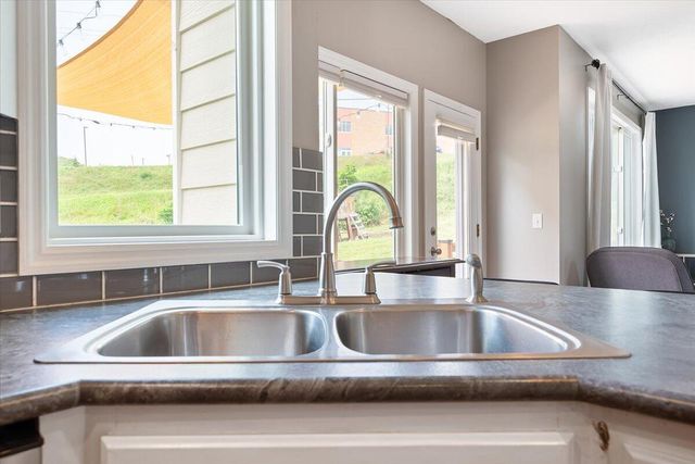 130 ARBOR Circle, Council Bluffs, IA 51503