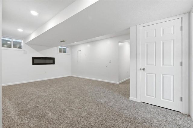 130 ARBOR Circle, Council Bluffs, IA 51503