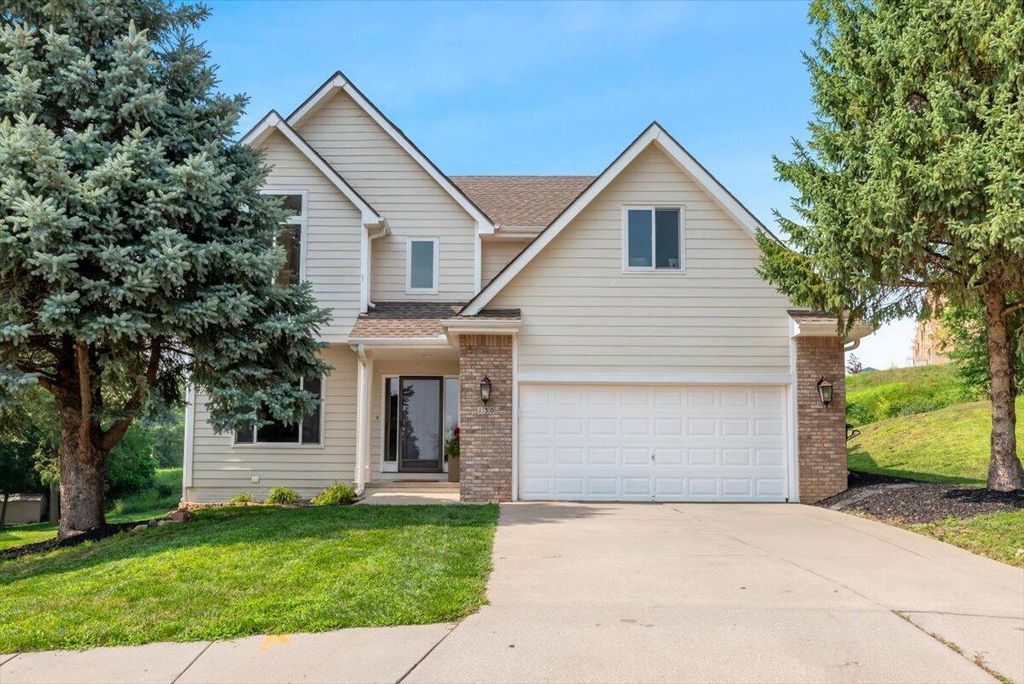 130 ARBOR Circle, Council Bluffs, IA 51503