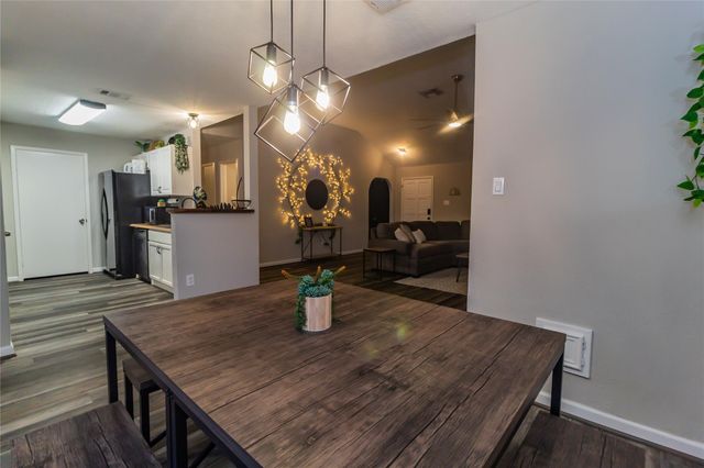 3719 Royal Manor Drive, Houston, TX 77082