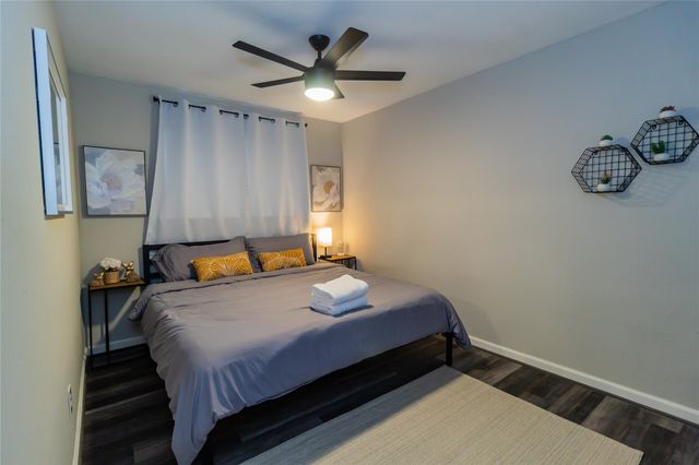 3719 Royal Manor Drive, Houston, TX 77082