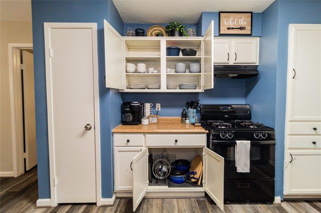 3719 Royal Manor Drive, Houston, TX 77082