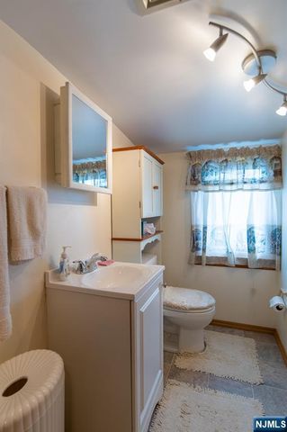 64 Howard Street, Lodi, NJ 07644