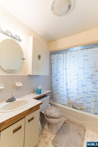 64 Howard Street, Lodi, NJ 07644