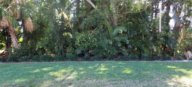 23485 Olde Meadowbrook CIR, Estero, FL 34134