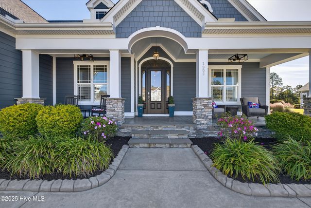 1308 Cross Water Circle, Leland, NC 28451