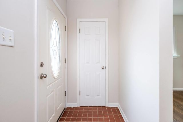26001 Fernwood Street, Roseville, MI 48066