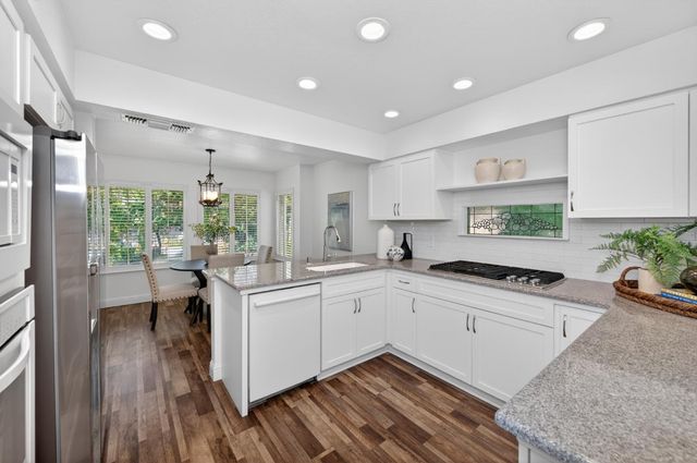 2802 W Downing Court, Fresno, CA 93711