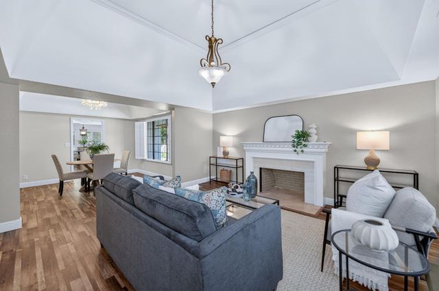 2802 W Downing Court, Fresno, CA 93711
