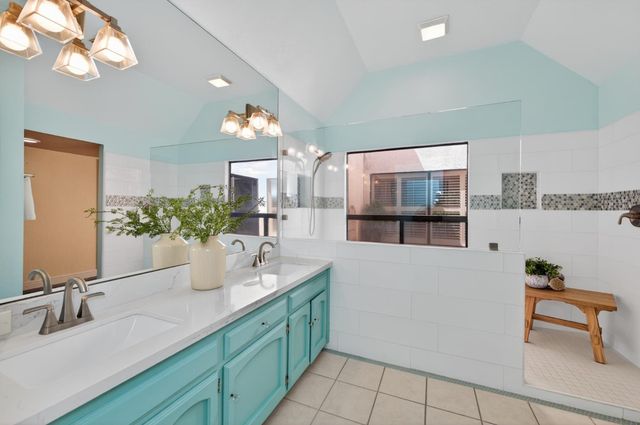 2802 W Downing Court, Fresno, CA 93711