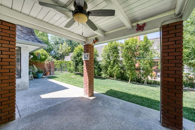 2802 W Downing Court, Fresno, CA 93711