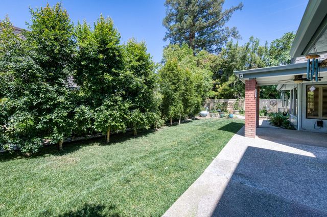 2802 W Downing Court, Fresno, CA 93711
