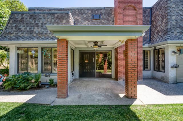 2802 W Downing Court, Fresno, CA 93711