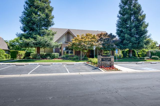 2802 W Downing Court, Fresno, CA 93711