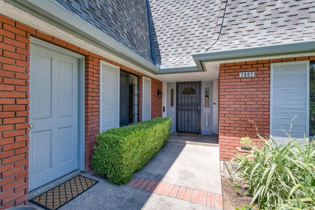 2802 W Downing Court, Fresno, CA 93711
