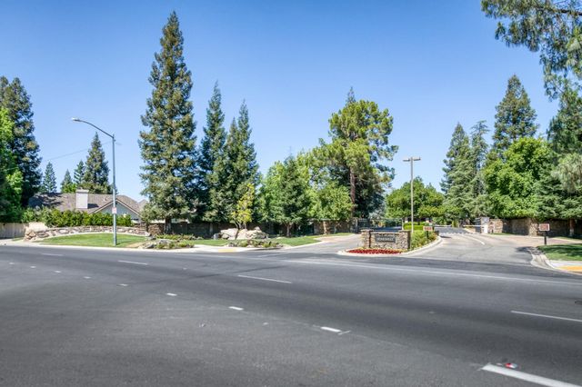 2802 W Downing Court, Fresno, CA 93711