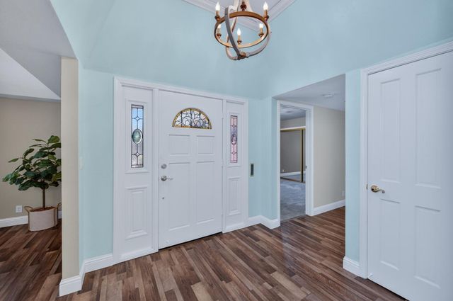 2802 W Downing Court, Fresno, CA 93711