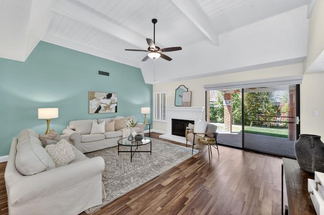2802 W Downing Court, Fresno, CA 93711