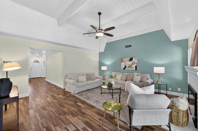 2802 W Downing Court, Fresno, CA 93711