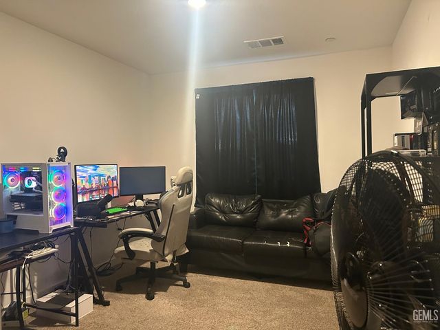 7307 Millers Point Lane, Bakersfield, CA 93307