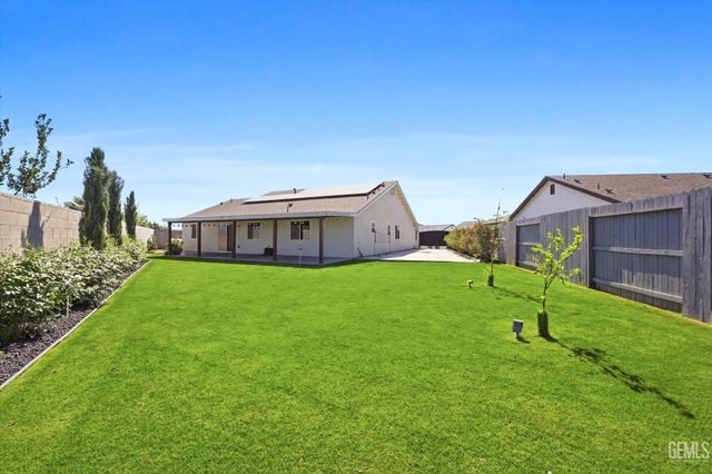 7307 Millers Point Lane, Bakersfield, CA 93307