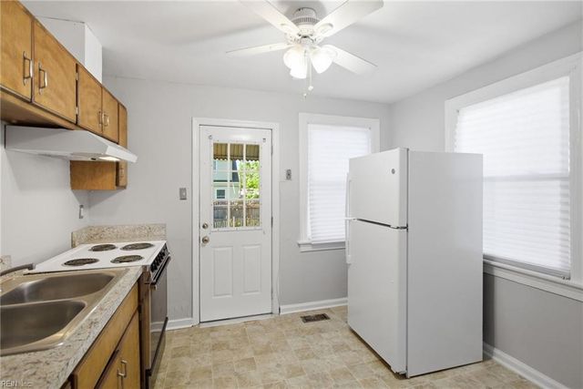 1245 17th ST, Newport News, VA 23607