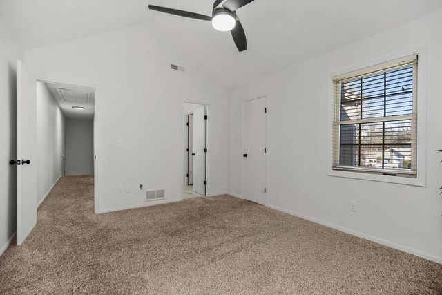 224 SW Pinetree Lane, Lee's Summit, MO 64063