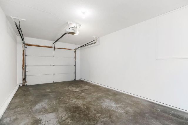 224 SW Pinetree Lane, Lee's Summit, MO 64063