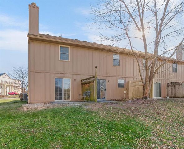 224 SW Pinetree Lane, Lee's Summit, MO 64063