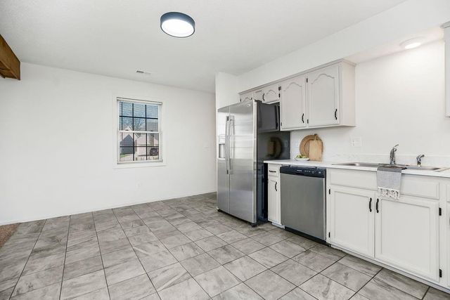 224 SW Pinetree Lane, Lee's Summit, MO 64063