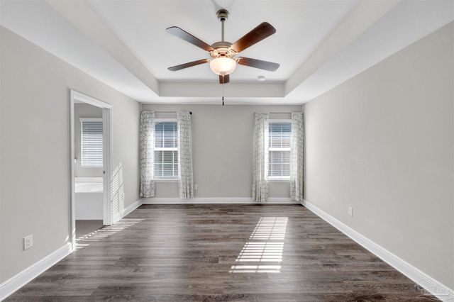 5521 Dunridge Dr, Pace, FL 32571