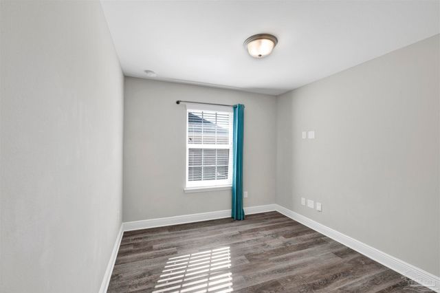 5521 Dunridge Dr, Pace, FL 32571