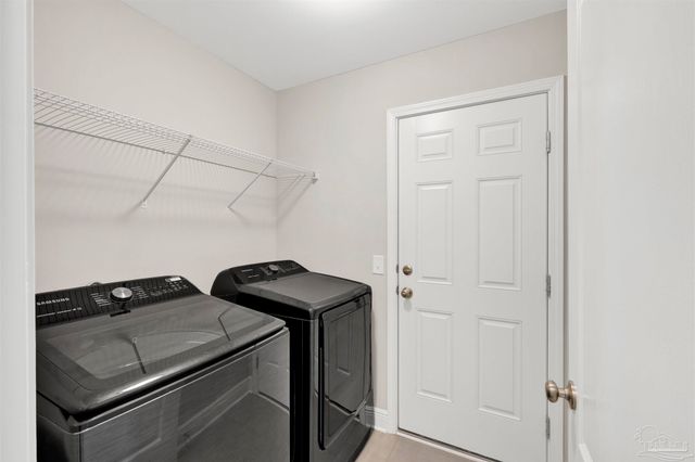 5521 Dunridge Dr, Pace, FL 32571