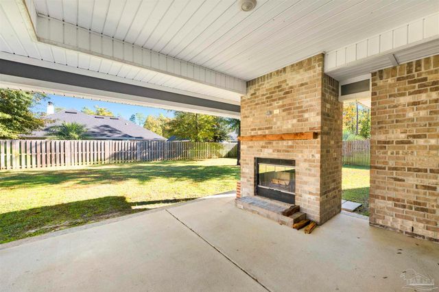 5521 Dunridge Dr, Pace, FL 32571