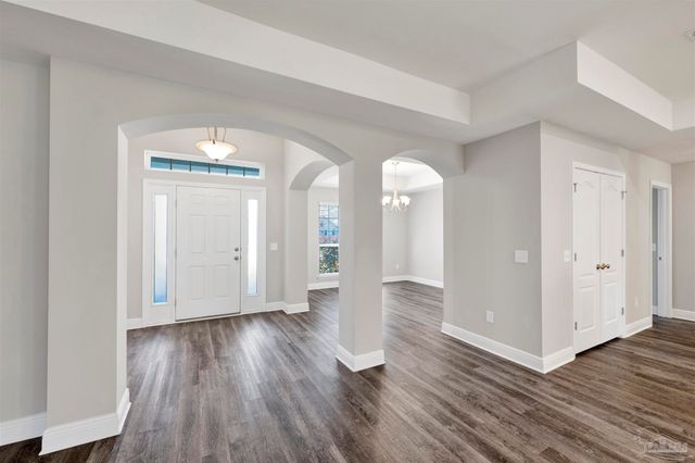 5521 Dunridge Dr, Pace, FL 32571