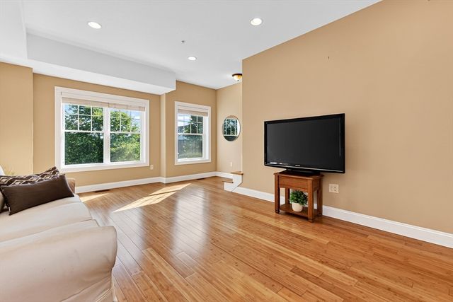 18 Saint Marys Way 18, Marlborough, MA 01752