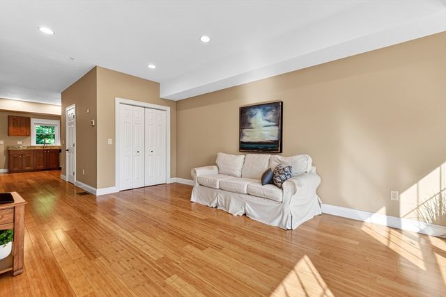 18 Saint Marys Way 18, Marlborough, MA 01752