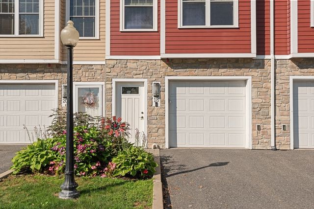 18 Saint Marys Way 18, Marlborough, MA 01752