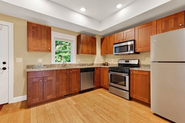 18 Saint Marys Way 18, Marlborough, MA 01752
