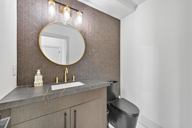 6605 N Conestoga St, Spokane, WA 99208